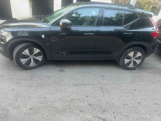 מודעת רכב וולוו XC40