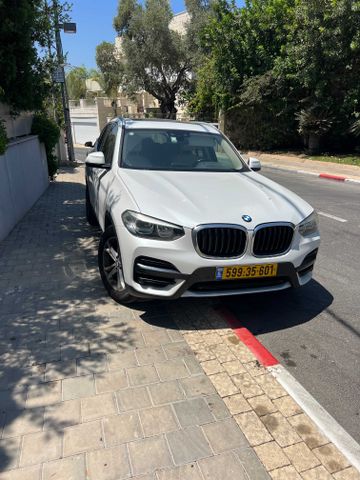 ב מ וו X3