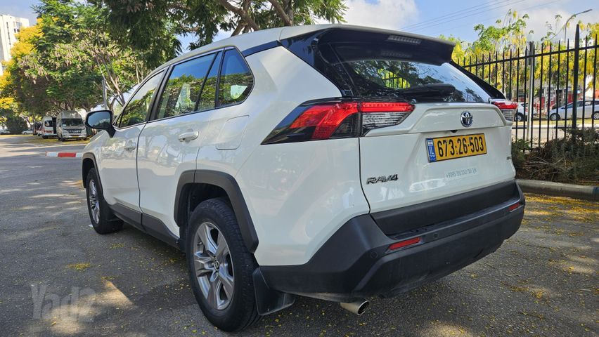 טויוטה RAV4