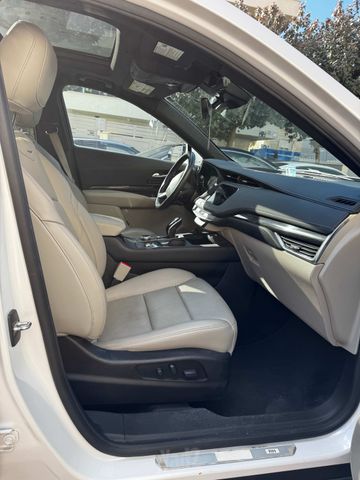 קאדילק XT4