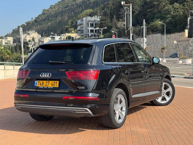 אאודי Q7