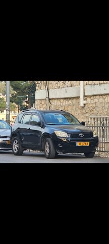 מודעת רכב טויוטה RAV4