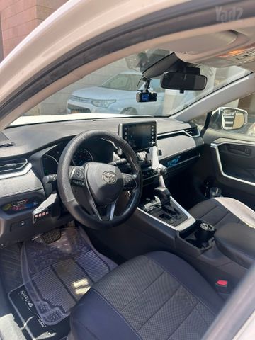 מודעת רכב טויוטה RAV4