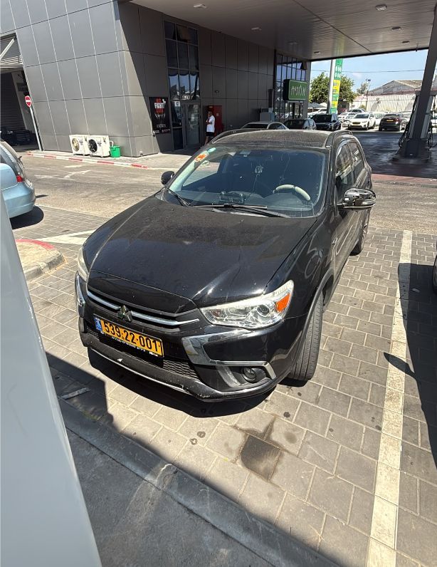 מודעת רכב מיצובישי ASX