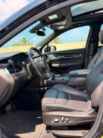 קאדילק XT6