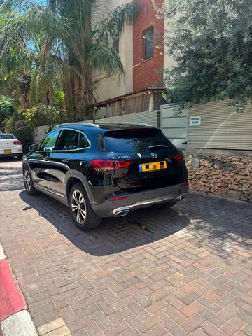 מרצדס-בנץ GLA