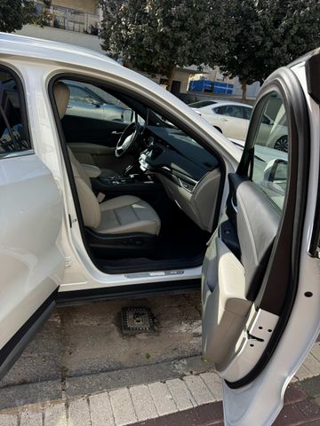 קאדילק XT4