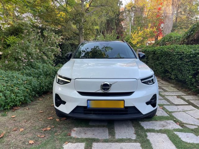 וולוו XC40