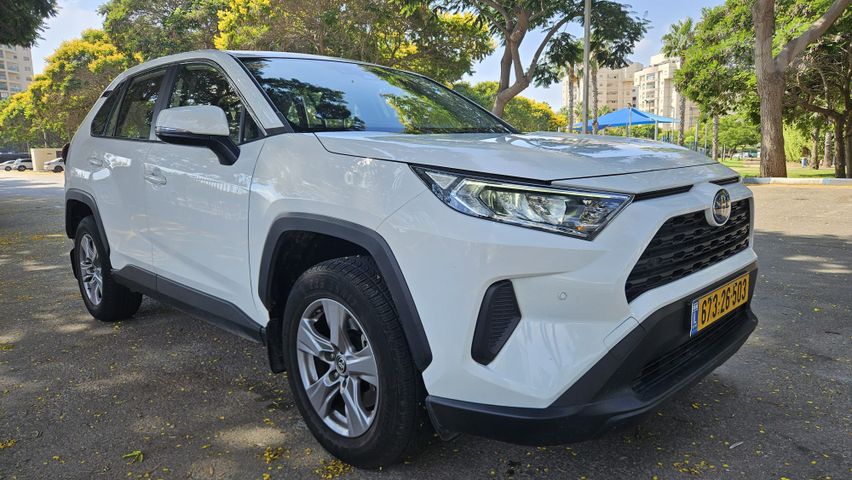 טויוטה RAV4