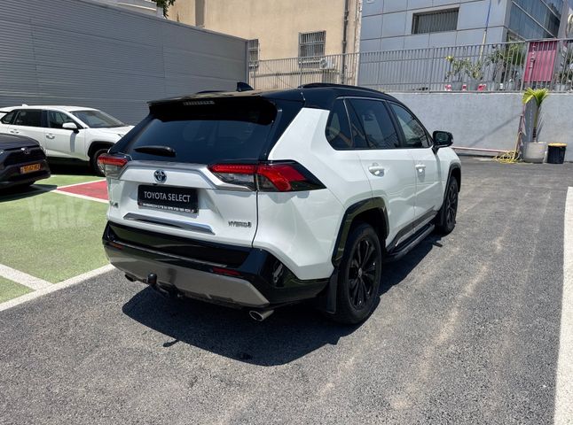 טויוטה RAV4