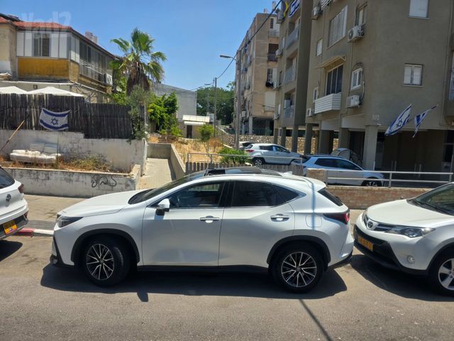 לקסוס NX