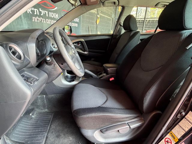 טויוטה RAV4