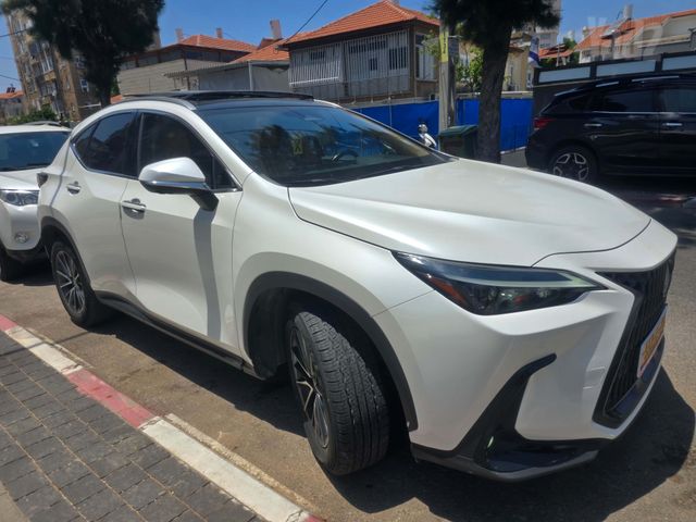 לקסוס NX