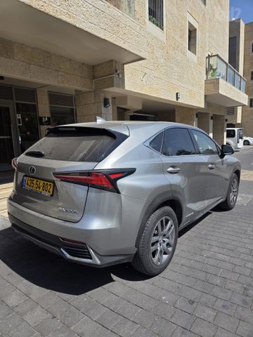 לקסוס NX