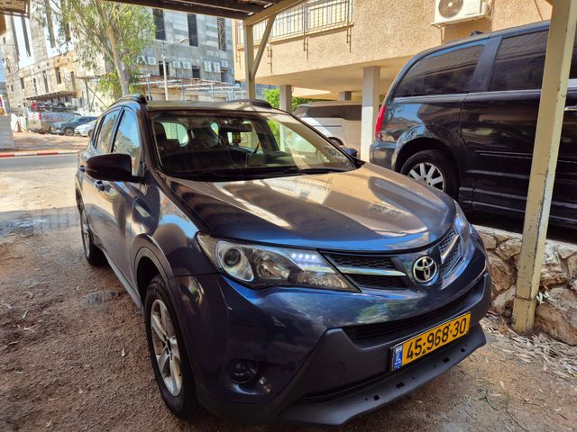 מודעת רכב טויוטה RAV4