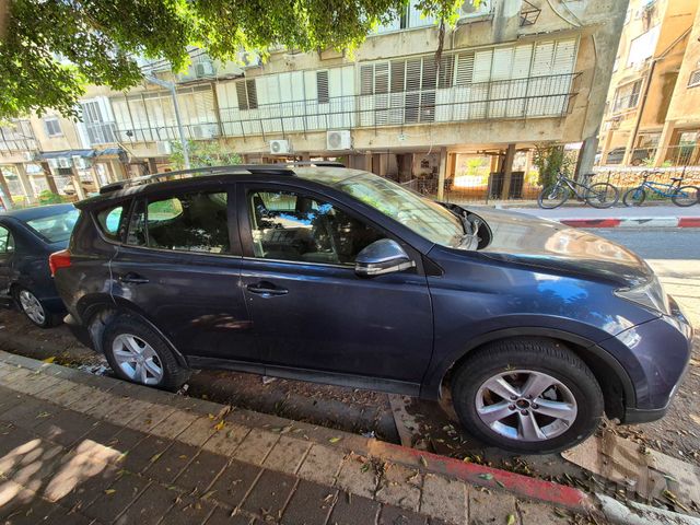 טויוטה RAV4