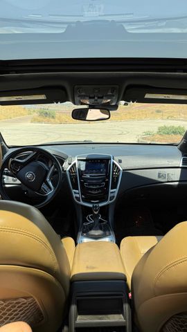 קאדילק SRX
