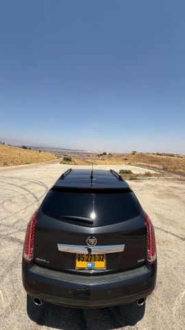 קאדילק SRX