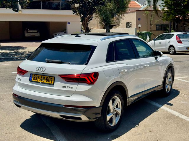 אאודי Q3