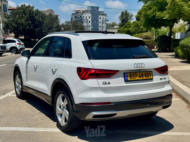 אאודי Q3