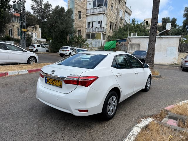 טויוטה קורולה