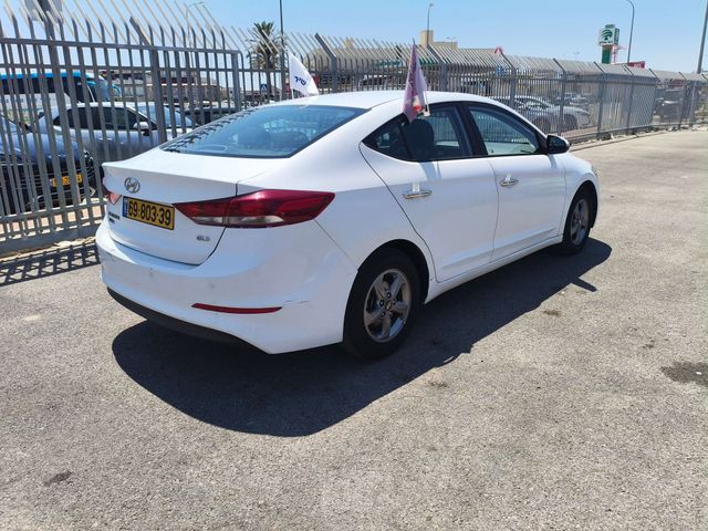יונדאי אלנטרה