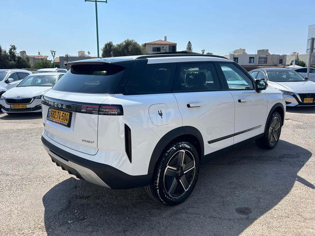ג'אקו J7