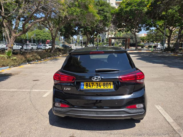 יונדאי i20