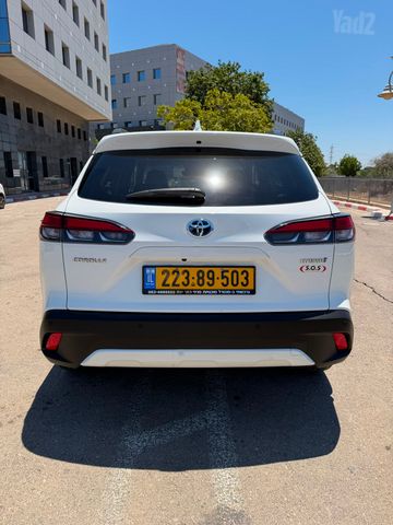 טויוטה קורולה קרוס