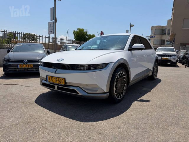 יונדאי איוניק 5