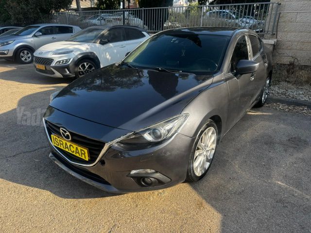 מאזדה 3