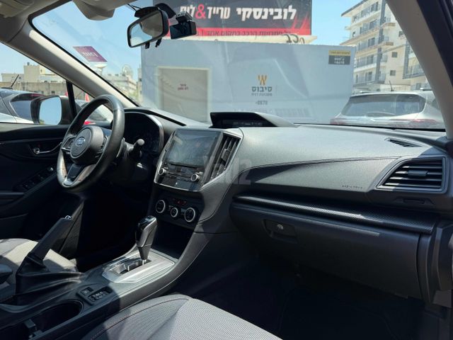 סובארו XV