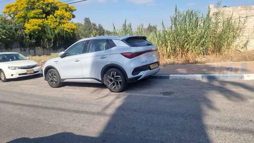 מודעת רכב בי.ווי.די אטו 3