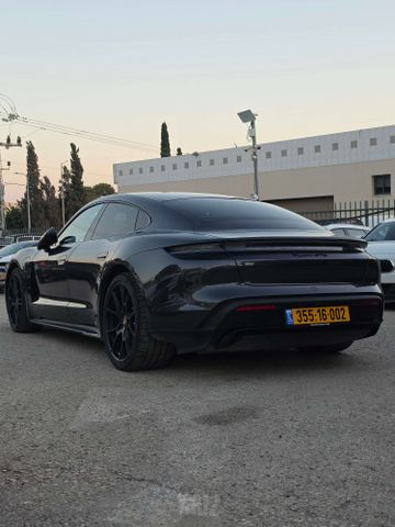 פורשה טייקן