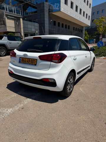 יונדאי i20
