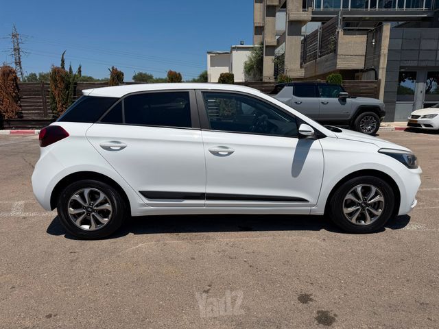 יונדאי i20