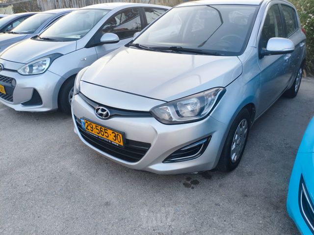 יונדאי i20