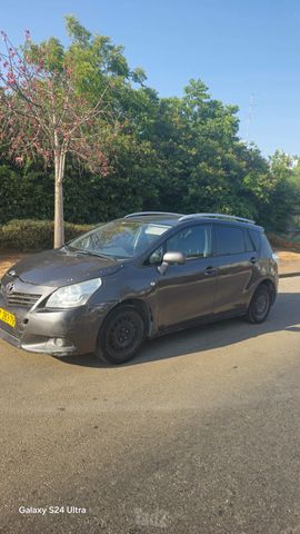 מודעת רכב טויוטה ורסו