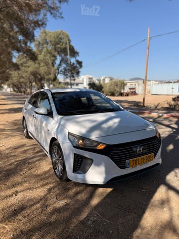 יונדאי איוניק
