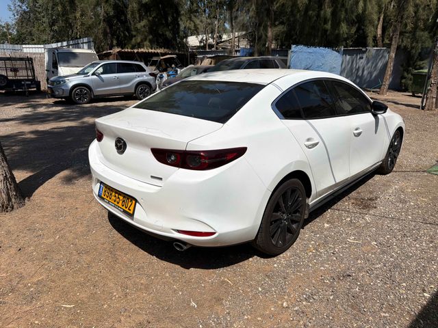 מאזדה 3