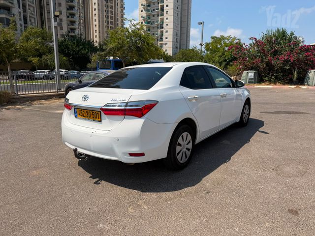 טויוטה קורולה