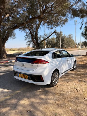 יונדאי איוניק