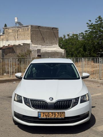סקודה אוקטביה