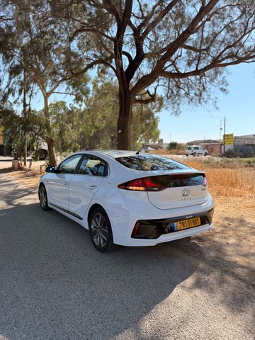 יונדאי איוניק