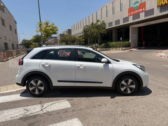 קיה נירו