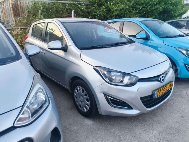 מודעת רכב יונדאי i20