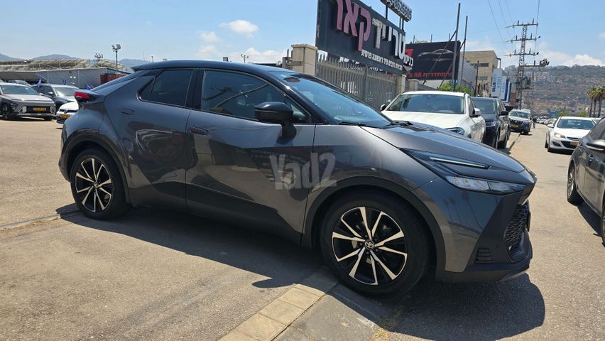 טויוטה C-HR