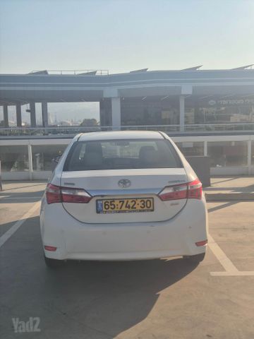 טויוטה קורולה