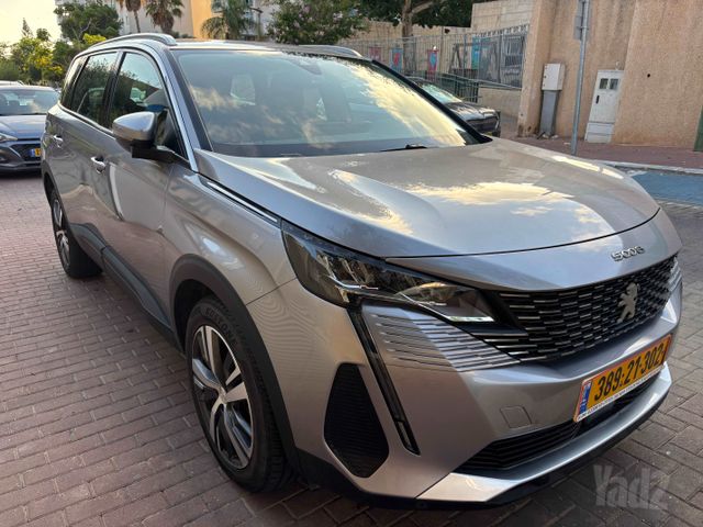 פיג'ו 5008