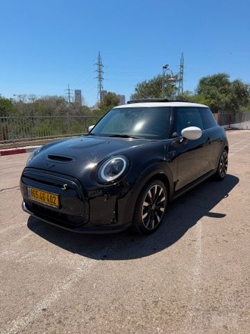 מודעת רכב מיני קופר SE (חשמלית)